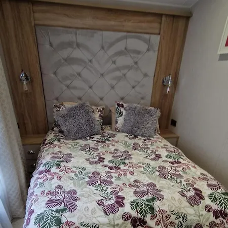 District Willerby Vogue Lodge, View On Haven Lakeland Gold Grade