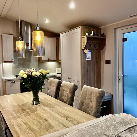 Holiday home District Willerby Vogue Lodge, View On Haven Lakeland Gold Grade *